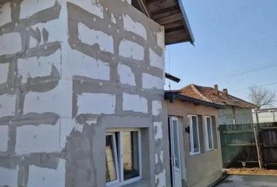 Casă cu 3 camere cu Teren 862 Mp în Central - 11