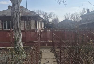 Casă cu 3 camere în Central - 2