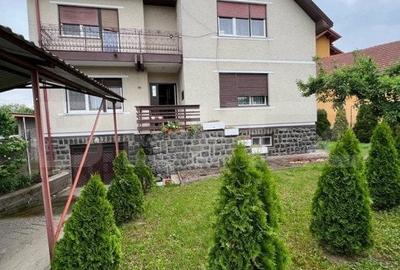 Casa 274 mp, teren 443 mp, zona centru LIVADA, pretabila si ptr uz comercial - 1