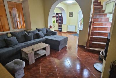 Casă cu 4 camere în Cetate - 2