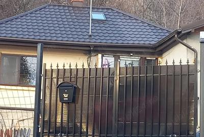 Ocazie: casa de vacanta sau locuinta permanenta in Doftana, zona linistita langa padure - 1