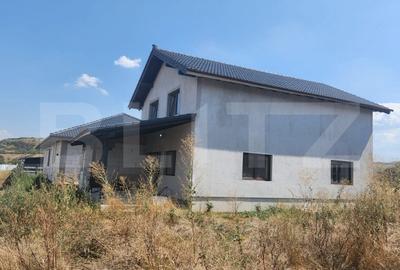 Casa individuala, 142mp utili, zona Petresti-Sebes