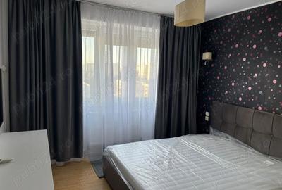 Apartament cu 3 camere decomandat, mobilat în Titan