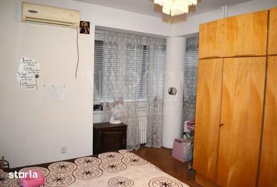 Apartament cu 4 camere decomandat în Centru Civic - 1