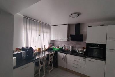 Casă cu 4 camere cu Teren 900 Mp în Petroșnița - 14