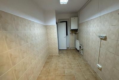 Apartament cu 3 camere de vânzare - Zărnești (Tohanu Vechi) - 3