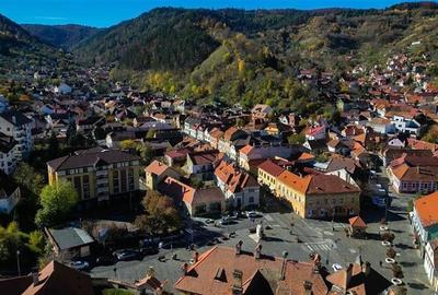 FILM!Eleganta si confort, in cetatea istorica a Brasovului, vedere spre Tampa Br - 2