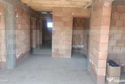 Casă cu 4 camere cu Teren 600 Mp în Dumbrăvioara - 9