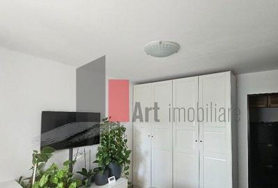 Apartament cu 3 camere de vanzare in zona Chibrit/1 Mai/C...