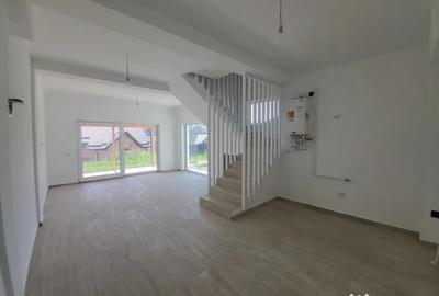 Casă cu 4 camere cu Teren 300 Mp în Hlincea - 4