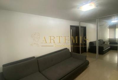 Apartament de 3 camere, decomandat, 54 mp., zona Stefan cel Mare - 3