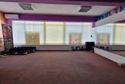 Spațiu comercial, de 60 mp, în Central - 6