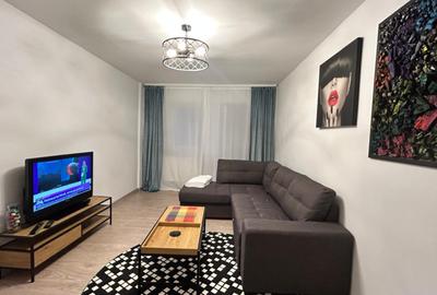 Apartament cu 3 camere decomandat, mobilat în Poarta 6 - 10