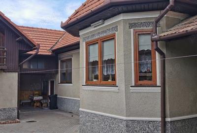 Casa de vanzare in Sebe? - 2