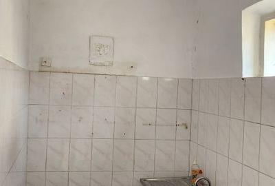 Casă cu 3 camere cu Canalizare în Central - 7