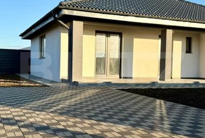Casă individuală cu 4 camere cu Teren 525 Mp în Sânpetru - 1