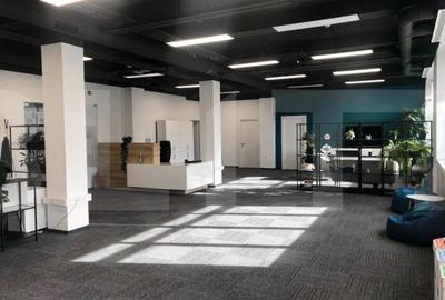 Spațiu comercial, de 255 mp, în Central - 8