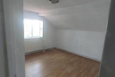 De vanzare casa cu etaj. - 2