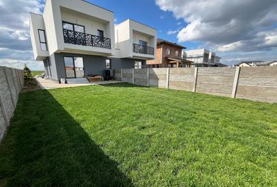 Jumatate de duplex finalizat, despartit prin camera tehnica - 1