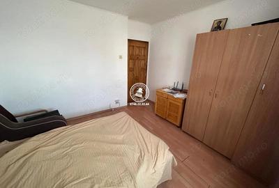 Apartament cu 3 camere decomandat în Dacia - 10