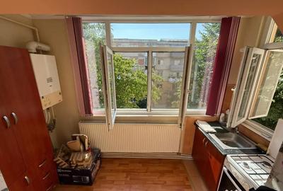 Apartament cu 3 camere decomandat, mobilat în Bogdan Vodă - 2