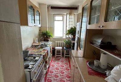 Apartament 2 camere confort 1 Calarasilor Viziru, etaj intermediar - 3