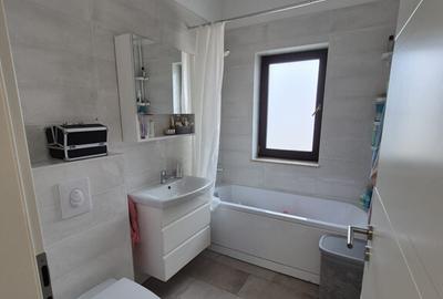 Apartament cu 2 camere cu loc de parcare si pod str. Rodnei - 12