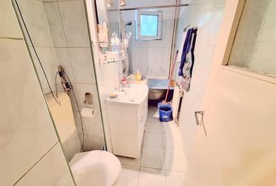 Apartament 2 camere , etaj 1,cu centrala, zona Narcisa - 6