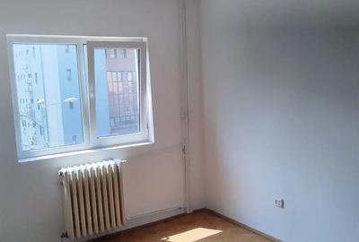 Apartament 3 camere de inchiriat - 2