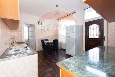 Casa / Vila cu 6 camere de vanzare in zona Centrala - 6