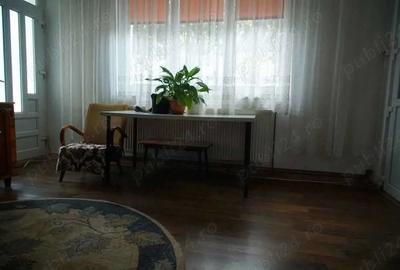 Casă cu 3 camere cu Teren 620 Mp în Central - 1
