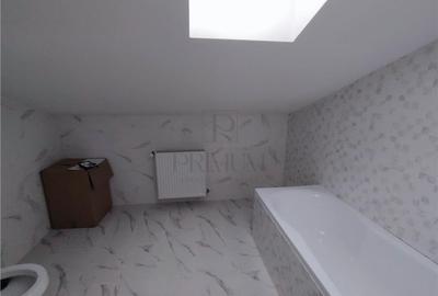 Duplex cu 4 camere cu Canalizare în Moșnița Nouă - 10
