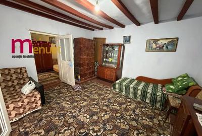 Casă cu 5 camere cu Garaj în Piața Nouă - 11