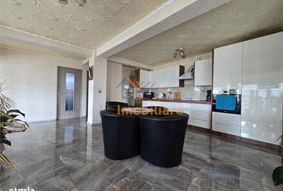 Spațiu comercial, de 240 mp, în Central - 15