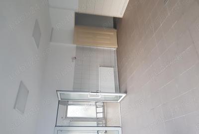 Spatii 35 50 100 mp,pizzerie,patiserie,minimarket,frizerie,Piata Podu Iloaiei,jud.Iasi - 1