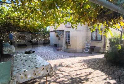 Casă cu 9 camere cu Teren 416 Mp în Central