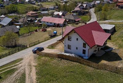 Casă cu 4 camere în Central - 3