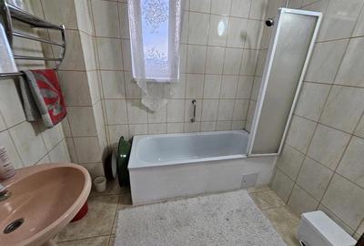 Spațiu comercial, de 450 mp, în Central - 3