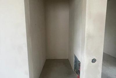 Casă cu 4 camere cu Teren 400 Mp în Luna - 9