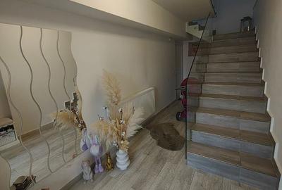Casă cu 4 camere cu Teren 365 Mp în Florești - 2