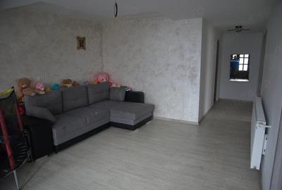 Casă cu 4 camere cu Teren 600 Mp în Central - 4