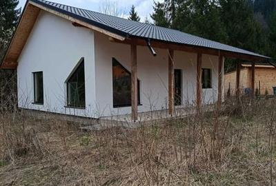 Casă cu 2 camere cu Teren 71 Mp în Piatra Șoimului - 2