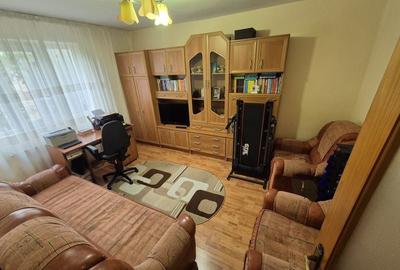 De vânzare apartament 2 camere – Târgu Jiu, intersecția cu 23 August - 2