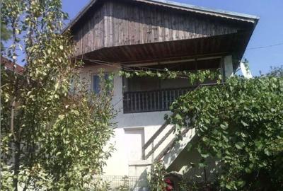 Casă cu 4 camere în Alexandru Odobescu - 2
