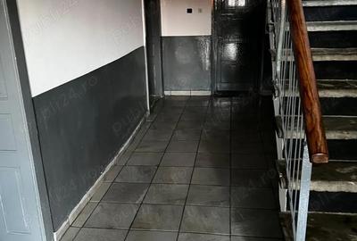 Casă cu 5 camere cu Teren 1674 Mp în Stupini - 1