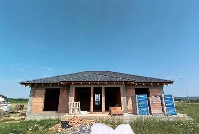 Casa la rosu in localitatea Bod, la 15 minute de Brasov, DJ 112A - 13