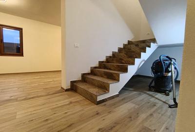 Duplex cu 5 camere cu Canalizare în Dumbrăvița - 8