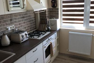 Apartament cu 3 camere semidecomandat în Micro 5 - 8