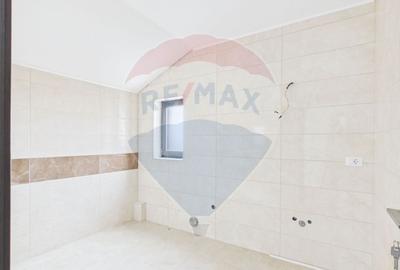 Casă cu 5 camere cu Teren 559 Mp în Samurcași - 12