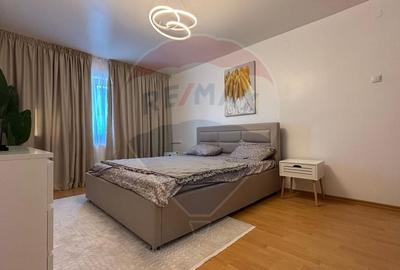 Apartament cu 3 camere de inchiriat in Faleza Nord-Constanta - 1